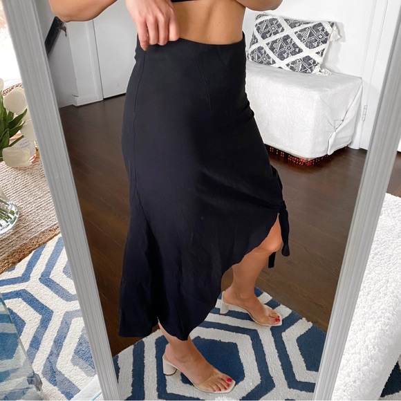 π€ ZARA BOHO BLACK ASYMMETRICAL SIDE TIE HIGH WAIST MIDI SKIRT! - Picture 2 of 13